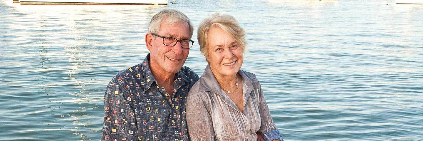 Alumnus Tod White '59 and his wife Linda