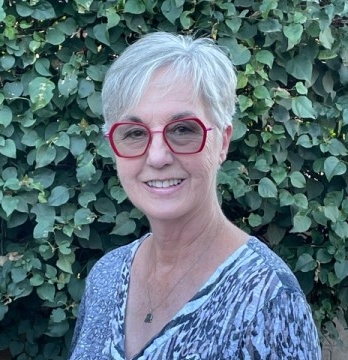 Brenda Barham Hill ’71 P’03