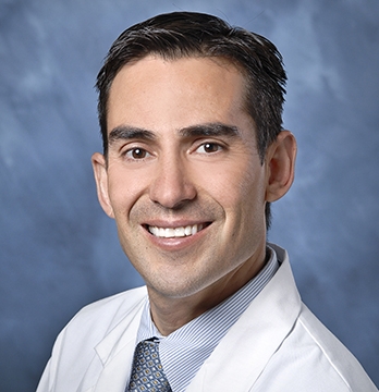 Enrique Lopez headshot