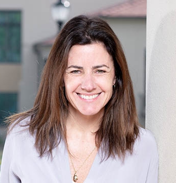 Alumna Lindsey Collins