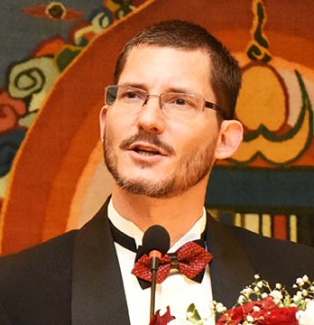 Alumnus Michael Gonzales